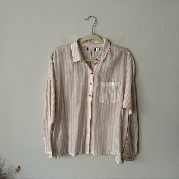 Urban Outfitters BDG Striped Button Down Blouse Pink and White M - Picture 2 of 12